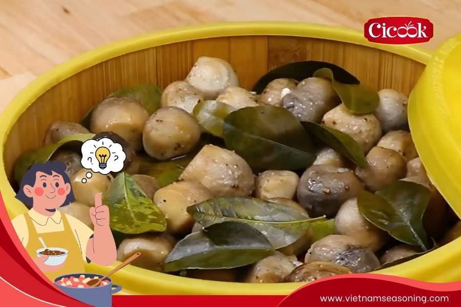 Boiled/Steamed lemongrass straw mushrooms