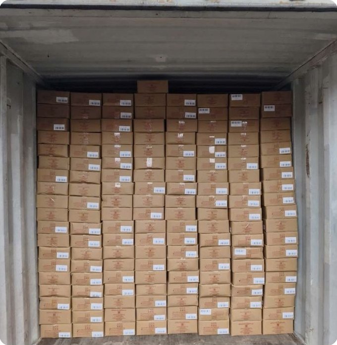 Thùng carton xếp kín trong container
